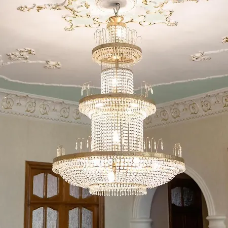 Hostal Babushka Grand