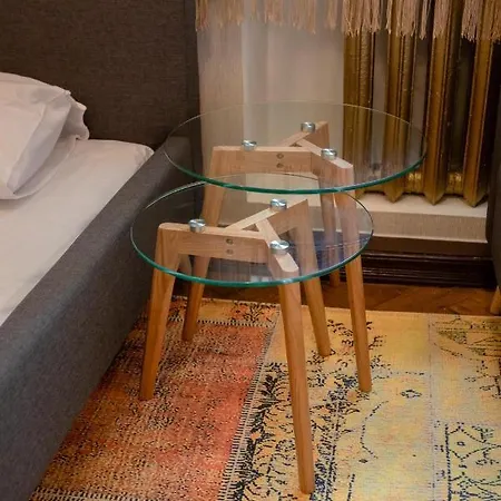 Hostal Babushka Grand *